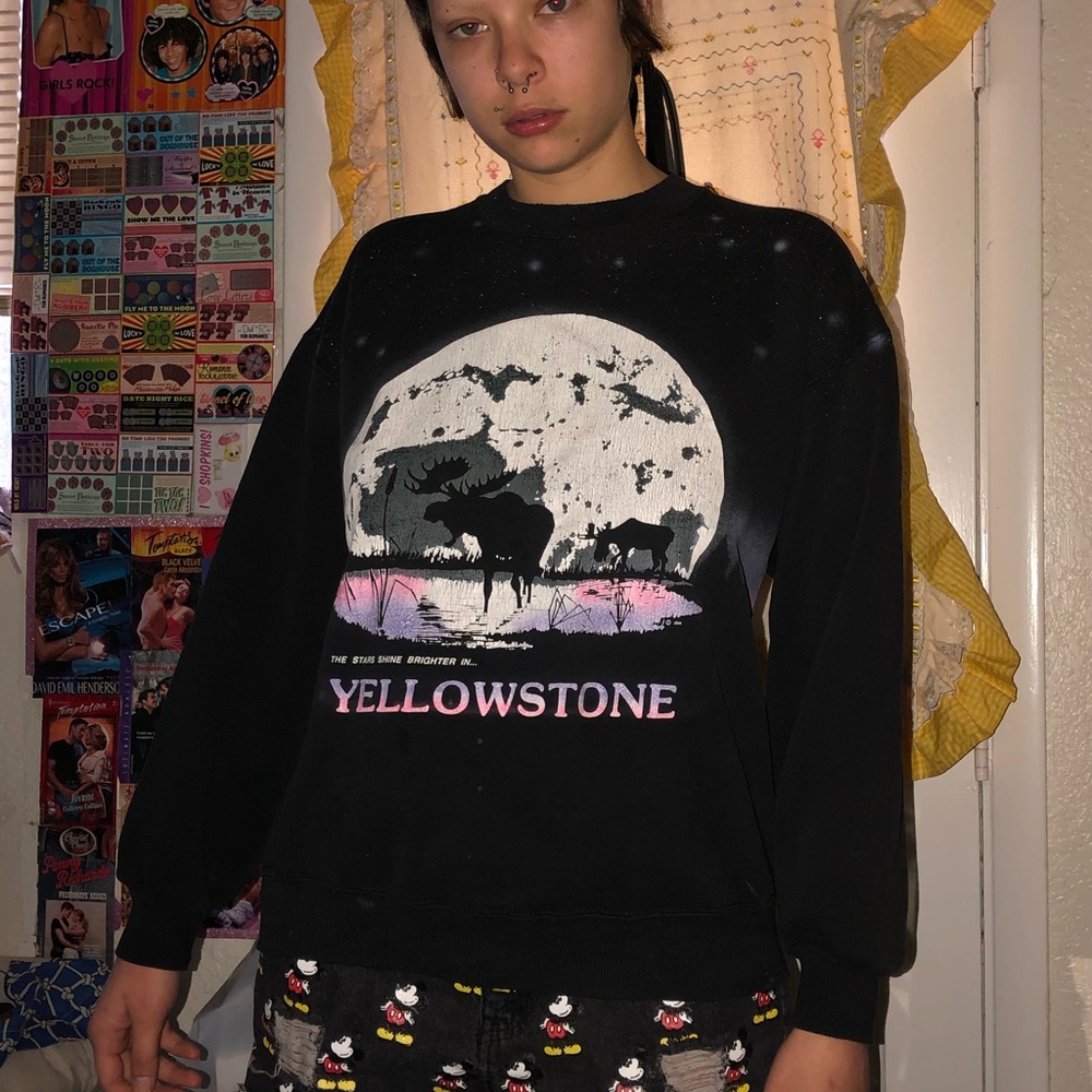 Vintage Yellowstone crewneck